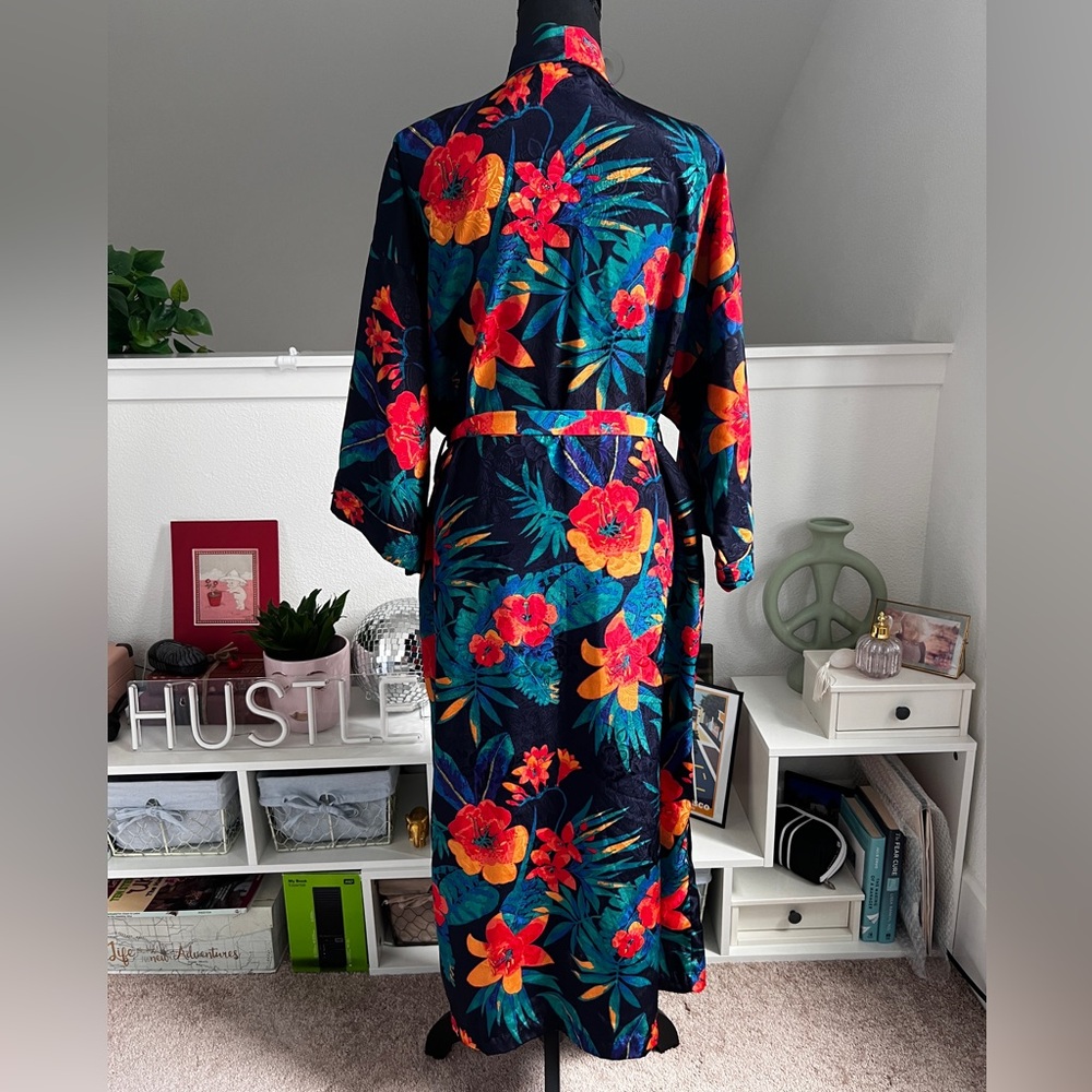 Bright Floral Duster Robe - Picture 2 of 7